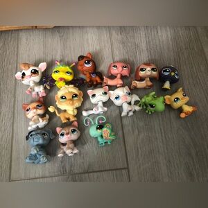 LPS lot 15 LPS plus accessories